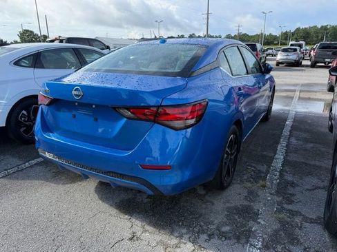 Used 2025 Nissan Sentra SV FWD image 3