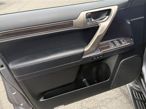 Used 2020 Lexus GX 460 Premium w/ Premium Package AWD/4WD image 7