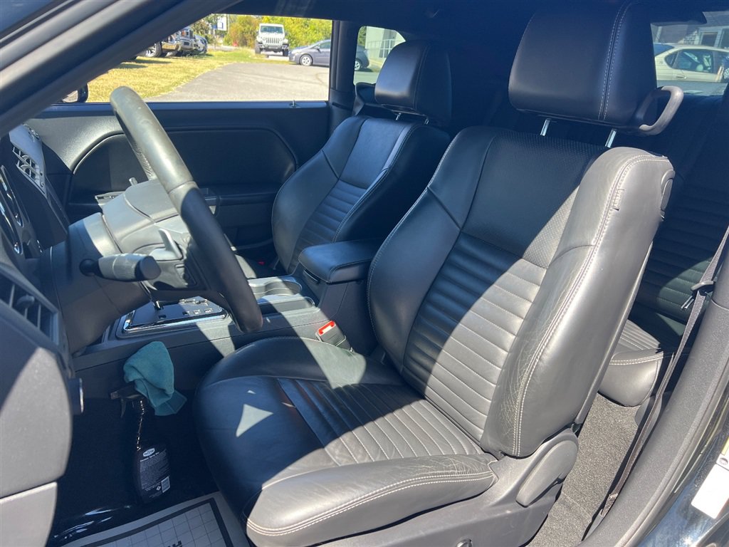 Used 2014 Dodge Challenger R/T Plus RWD image 14