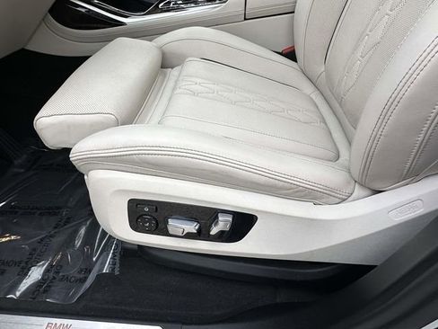 Certified 2024 BMW X7 xDrive40i w/ Executive Package image 29