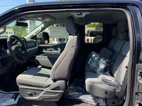 New 2026 Ford F550 4x4 Supercab Super Duty w/ XLT Value Package image 27