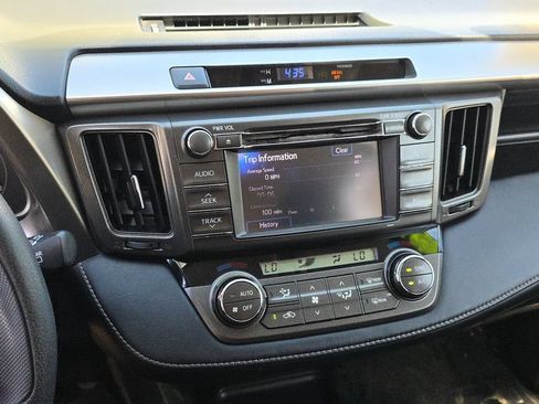 Used 2013 Toyota RAV4 XLE FWD image 28