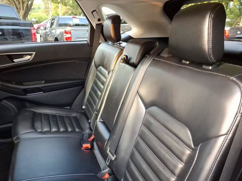 Used 2024 Ford Edge SEL AWD/4WD image 12