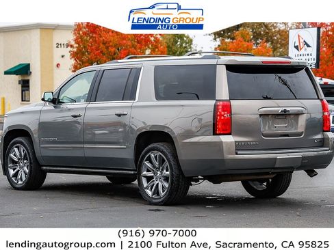 Used 2018 Chevrolet Suburban Premier image 2