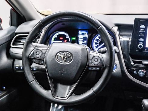 Used 2022 Toyota Camry SE image 17