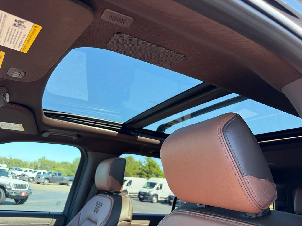 Used 2022 Ford Expedition King Ranch AWD/4WD image 17