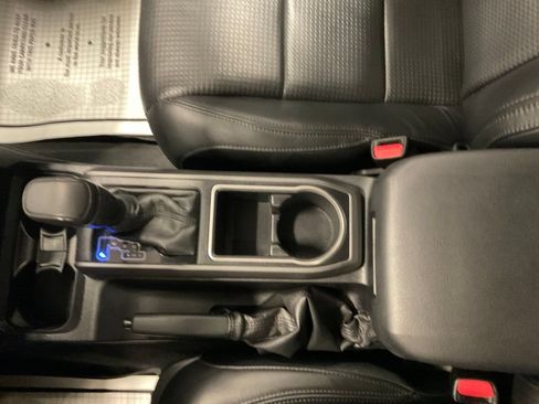 Used 2020 Toyota Tacoma TRD Off-Road w/ TRD Premium Off Road Package AWD/4WD image 23