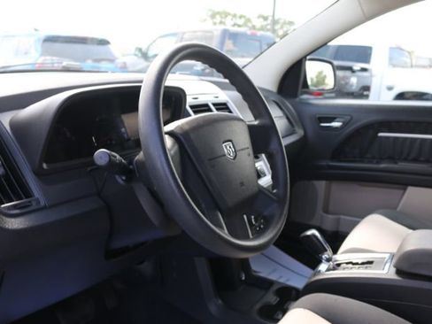 Used 2009 Dodge Journey SXT w/ Flexible Seating Group image 3