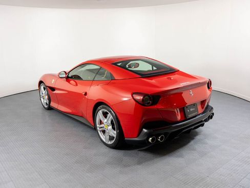 Certified 2020 Ferrari Portofino RWD image 78