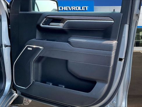 Used 2025 Chevrolet Silverado 1500 RST AWD/4WD image 28