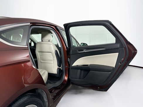 Used 2015 Ford Fusion Titanium image 28