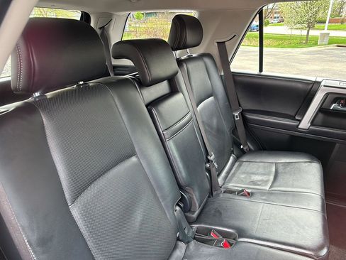 Used 2018 Toyota 4Runner Limited AWD/4WD image 18