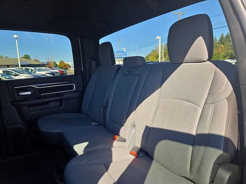 Used 2024 RAM 2500 Big Horn image 12