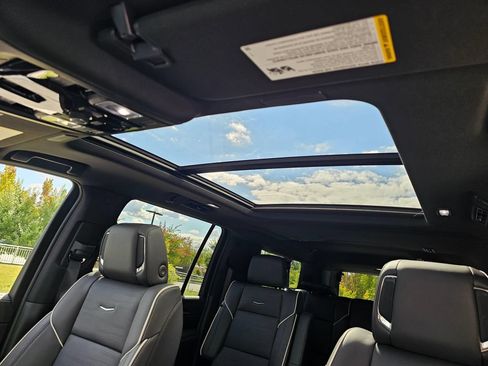 New 2026 Cadillac Escalade ESV Sport AWD/4WD image 24