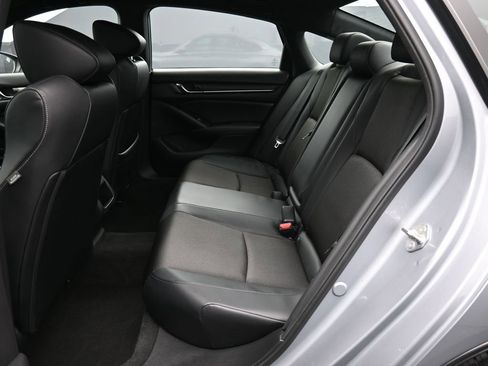 Certified 2018 Honda Accord Sport image 34