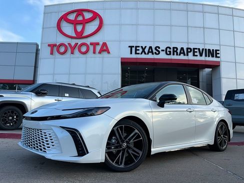 New 2026 Toyota Camry XSE FWD image 2