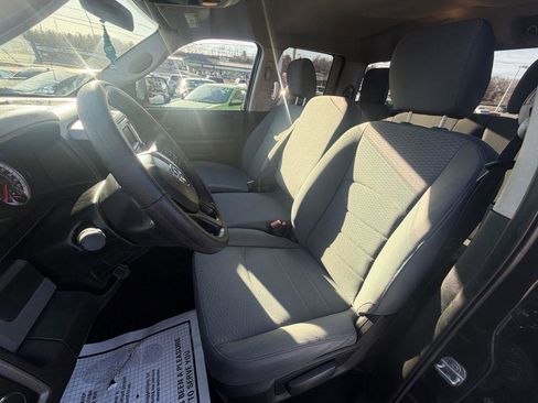 Used 2017 RAM 1500 Express image 9