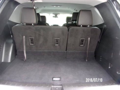 Used 2020 Chevrolet Traverse LT w/ LPO, Black Accent Package AWD/4WD image 10