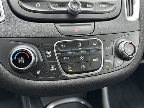 Used 2019 Chevrolet Malibu LT image 26