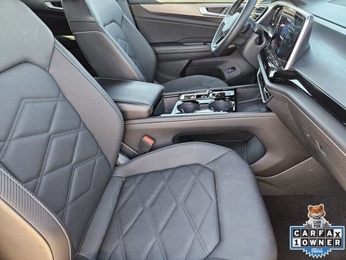 Used 2024 Volkswagen Atlas Cross Sport SE image 19