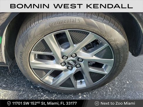 Used 2025 Cadillac Optiq Luxury 1 image 7