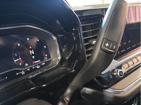 Used 2024 GMC Sierra 1500 SLT image 27