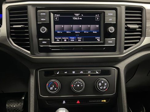 Used 2023 Volkswagen Atlas Cross Sport SE image 12