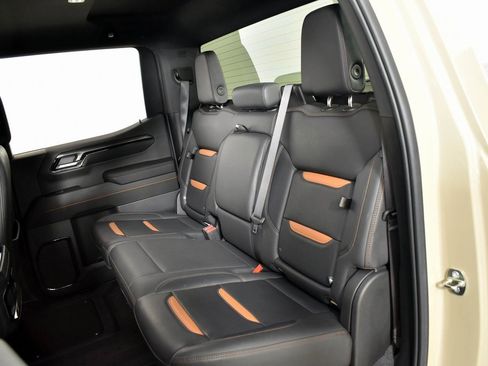 Used 2023 GMC Sierra 1500 AT4 image 22