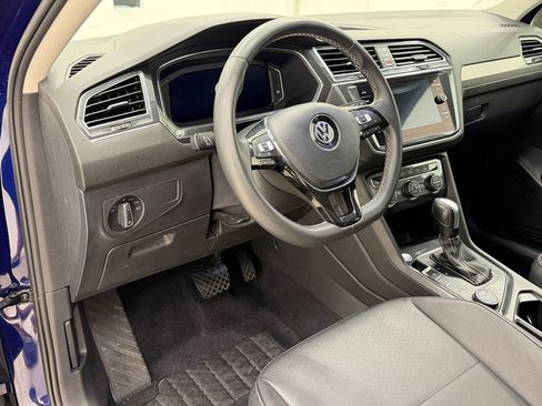 Used 2021 Volkswagen Tiguan SEL AWD/4WD image 4