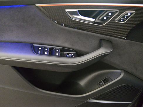 Used 2023 Audi SQ8 Premium Plus w/ SQ8 Luxury Package image 28