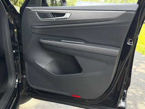 New 2026 Volkswagen Atlas Cross Sport SE AWD/4WD image 8