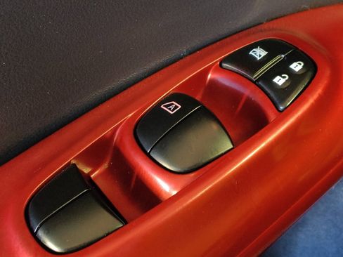 Used 2015 Nissan Juke SV w/ Technology Package image 27