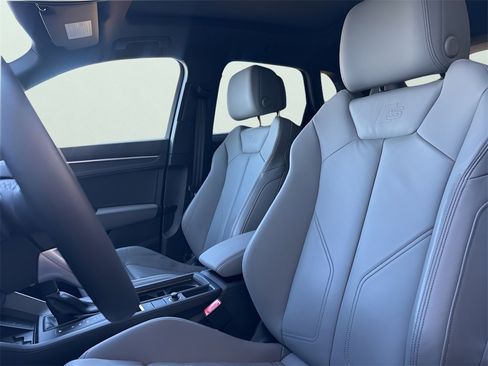 Used 2025 Audi Q3 2.0T Premium w/ Convenience Package image 15