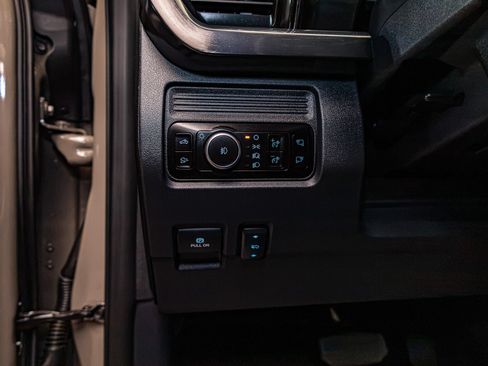 Used 2026 Ford F250 Lariat AWD/4WD image 9