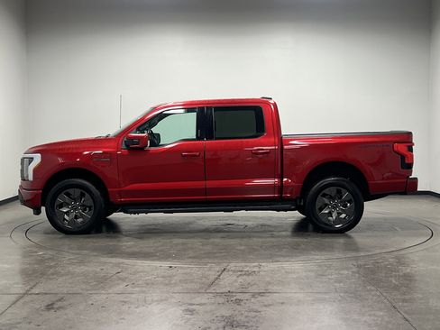 Used 2023 Ford F150 Lightning Lariat image 5