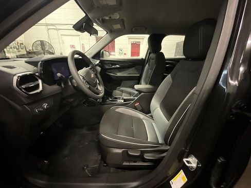 New 2026 Chevrolet TrailBlazer LS image 4