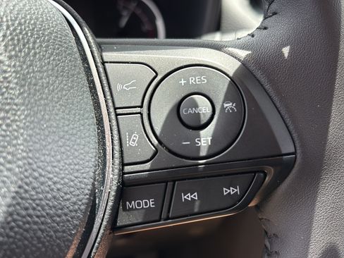 Used 2025 Toyota RAV4 XLE Premium AWD/4WD image 26