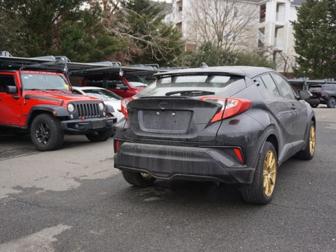 Used 2021 Toyota C-HR Nightshade image 4