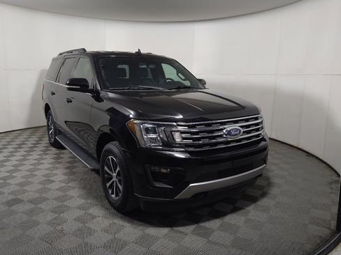 Used 2018 Ford Expedition XLT w/ Equipment Group 202A image 14