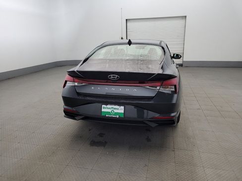 Used 2021 Hyundai Elantra SEL image 7