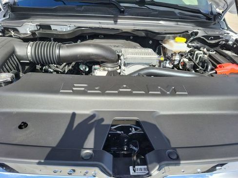 New 2026 RAM 1500 4x4 Crew Cab image 17