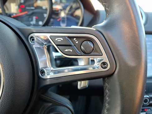 Used 2024 Porsche 718 Boxster image 20