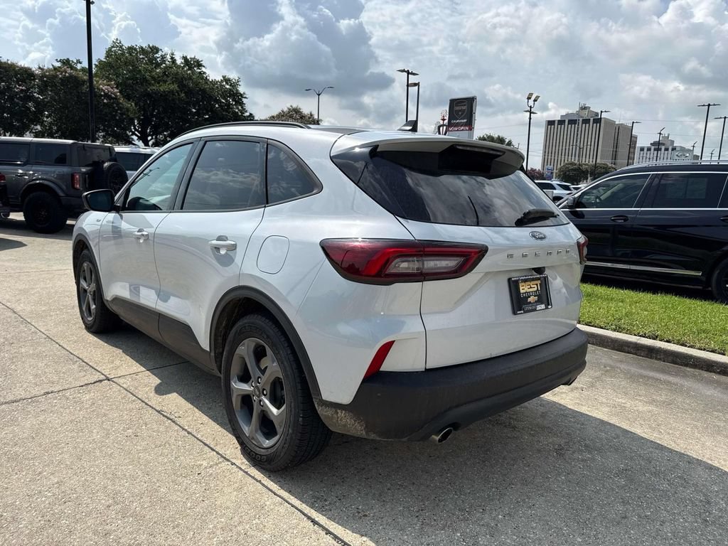 Used 2025 Ford Escape ST-Line FWD image 5