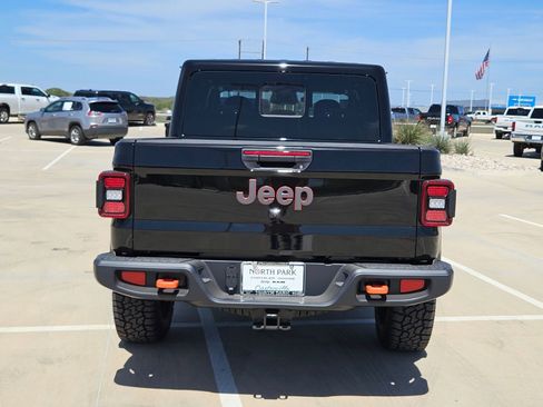 New 2026 Jeep Gladiator Mojave AWD/4WD image 4
