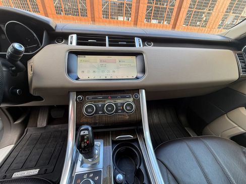Used 2017 Land Rover Range Rover Sport HSE AWD/4WD image 24