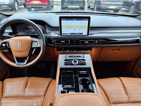 Used 2023 Lincoln Aviator Black Label AWD/4WD image 7