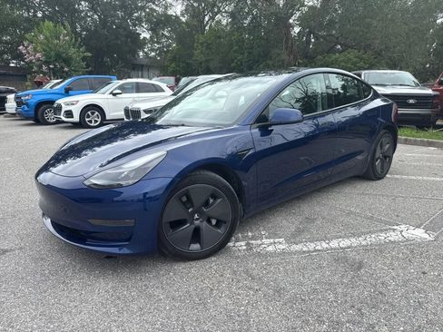 Used 2023 Tesla Model 3 Standard Range RWD image 3