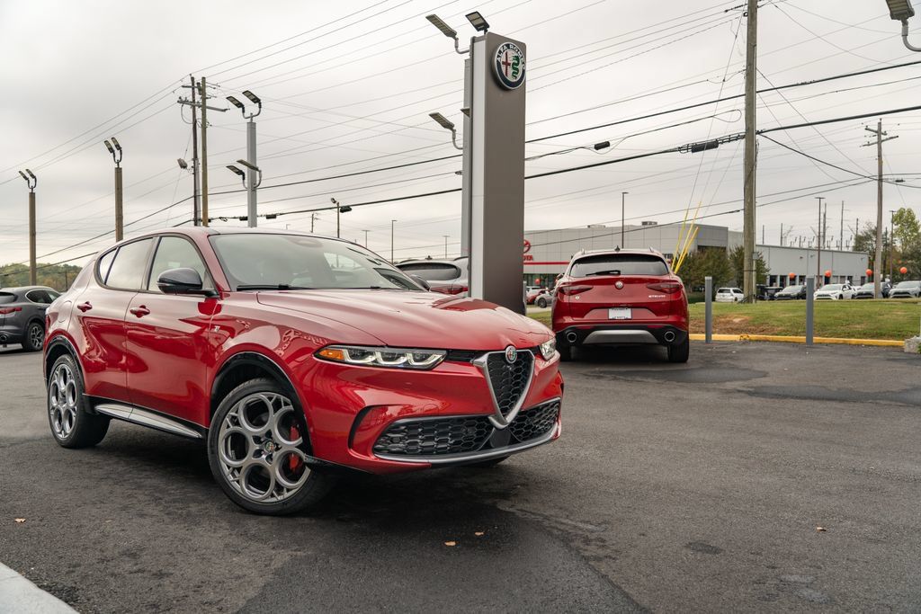 New 2024 Alfa Romeo Tonale Ti AWD/4WD image 9