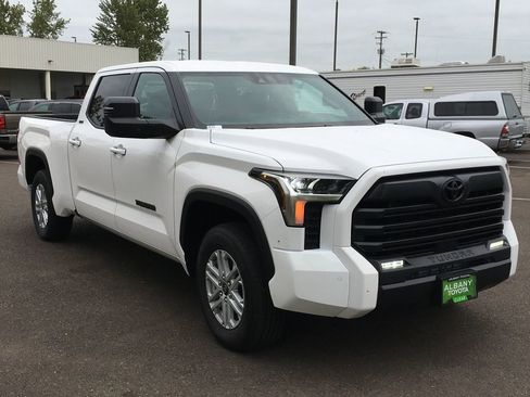 New 2026 Toyota Tundra SR5 w/ SR5 Premium Package AWD/4WD image 9