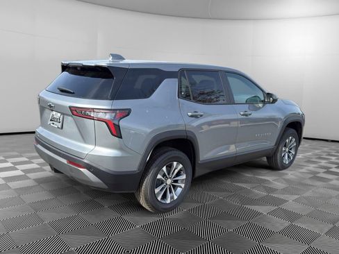 New 2026 Chevrolet Equinox LT w/ Convenience Package II image 7